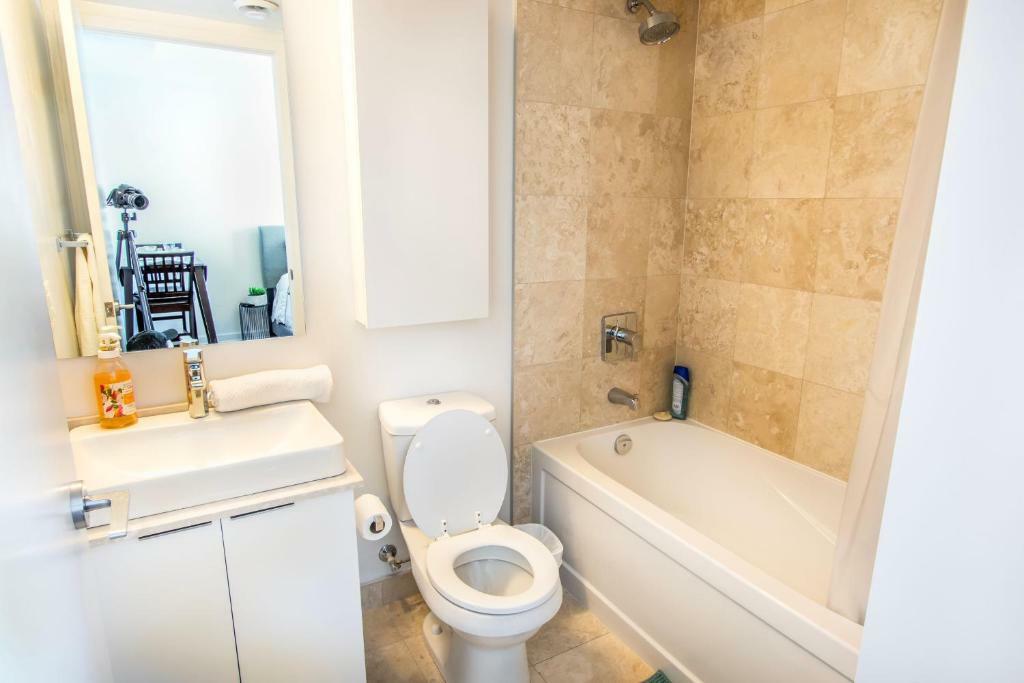Micasa Suites - Modern Executive Condo Toronto Luaran gambar